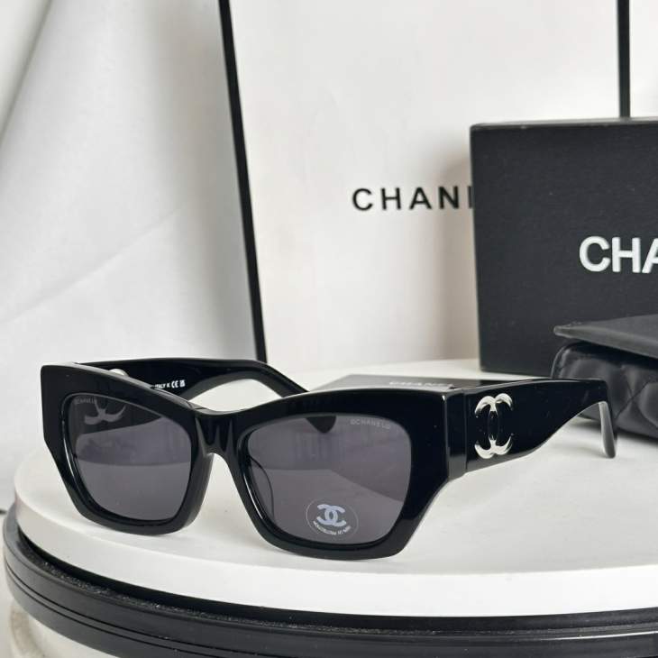 Picture of Chanel Sunglasses _SKUfw80275923fw